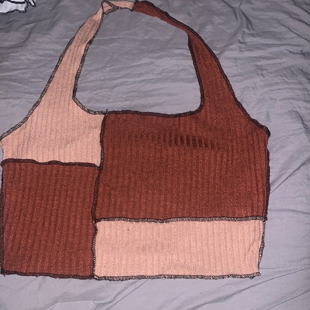 2 crop tops